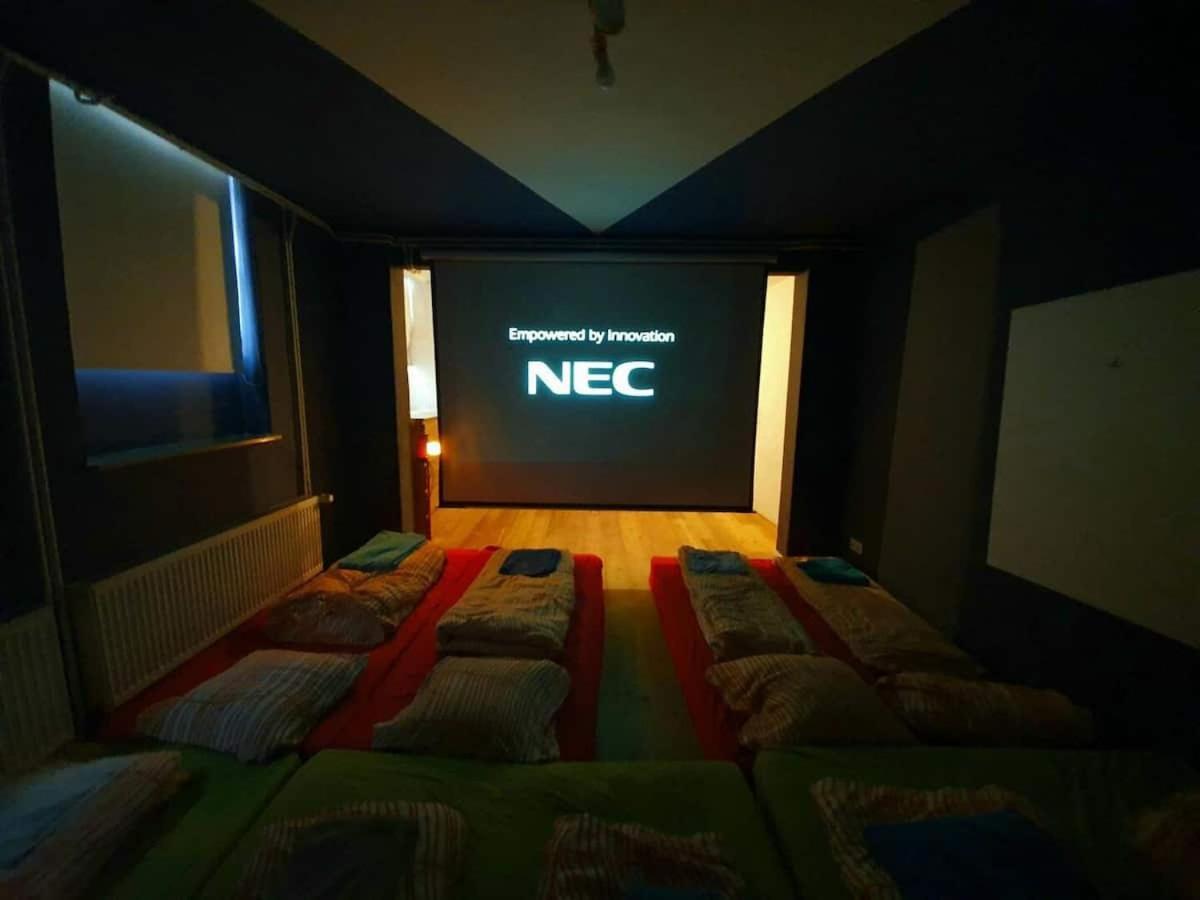 Family Friendly Funhouse Centrally Located In Ottensen Хамбург Екстериор снимка